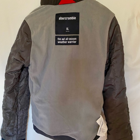 Gently Worn Abercrombie The a&f all -season WEATHER WARRIOR Boy’s XL - Gray - Picture 6 of 10